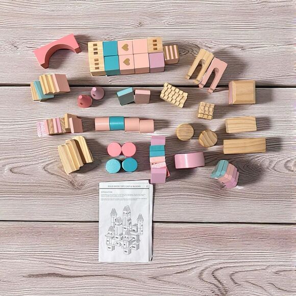 FAO Schwarz Medieval Princesses Wooden Castle Building Blocks Set 74 Pieces - Picture 1 of 9